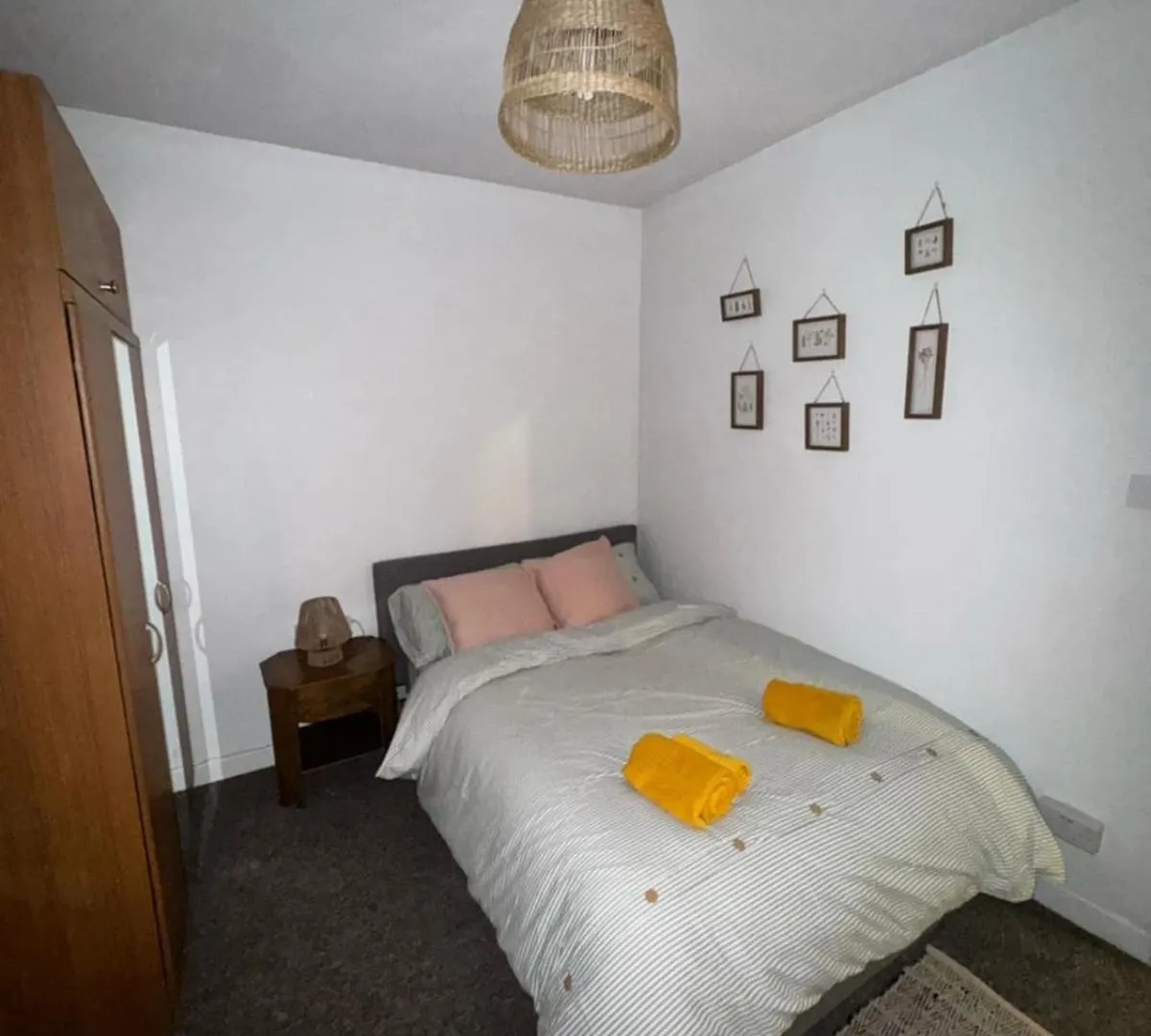One Bedroom Apartment - Swansea Centre & Train Stn United Kingdom