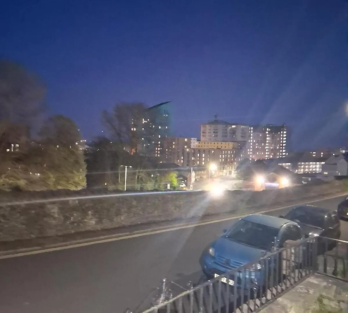 One Bedroom Apartment - Swansea Centre & Train Stn 0*,  United Kingdom