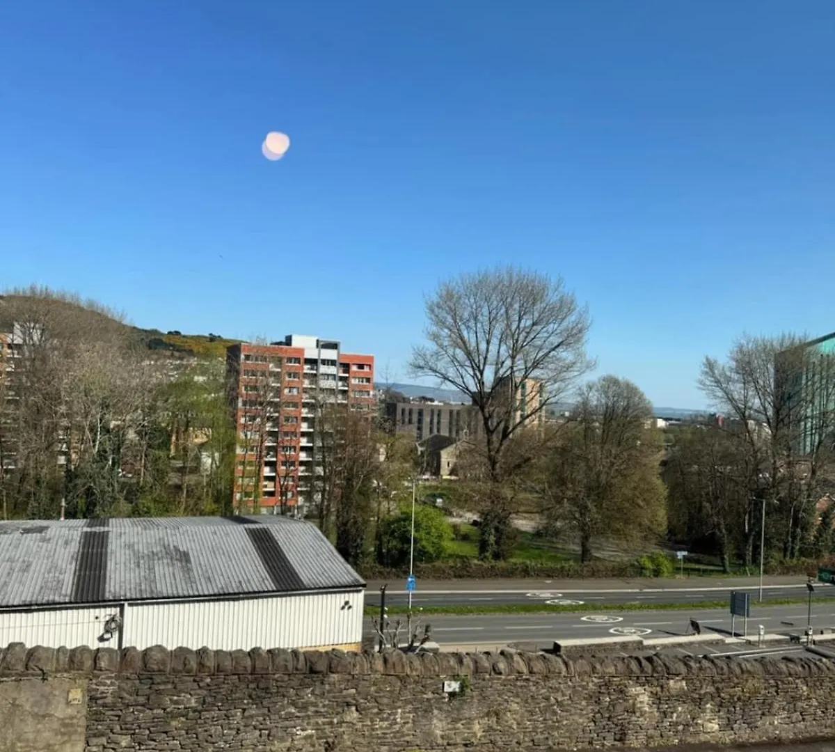 One Bedroom Apartment - Swansea Centre & Train Stn