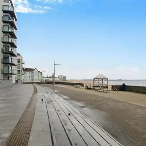 Holiday Home Swansea Apartment
